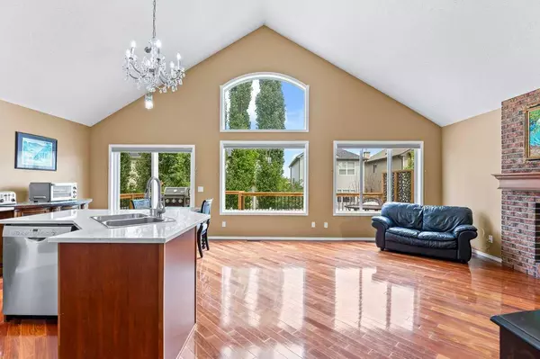 Calgary, AB T2Y 4V4,269 Bridlemeadows Common SW