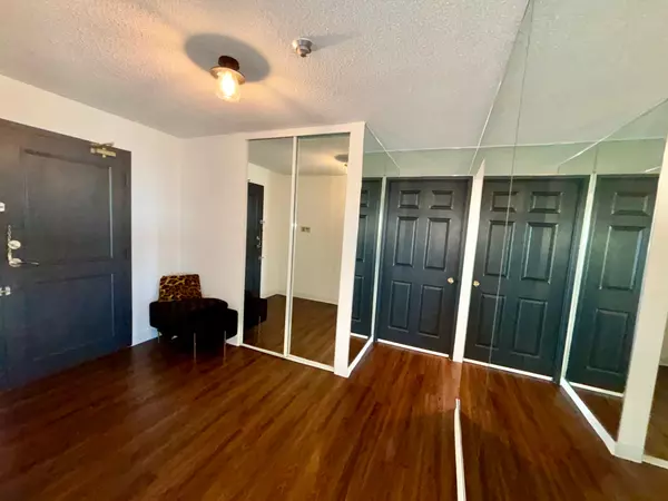 Vaughan, ON L4J 7Y5,7300 Yonge ST #1505