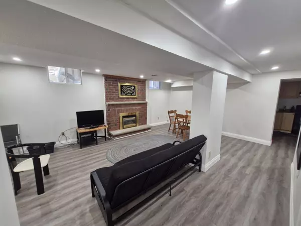 Mississauga, ON L5M 4E8,4469 Idlewilde CRES