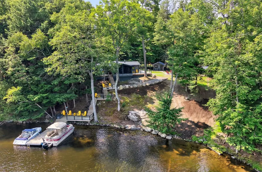 1054 Eilean Gowan IS, Bracebridge, ON P1L 1R6