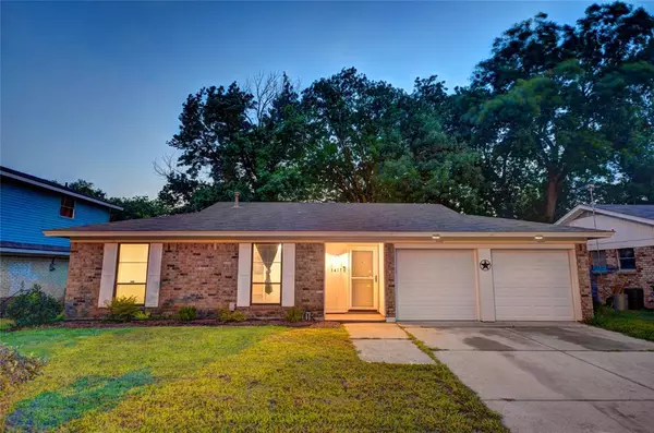 1417 Norwood Drive, Hurst, TX 76053