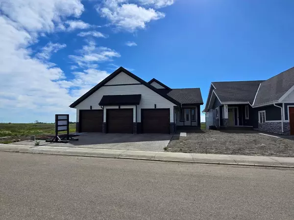 303 Muirfield CRES, Lyalta, AB T0J1Y1