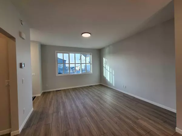 Calgary, AB T3P 2E5,105 Lucas PL Northwest
