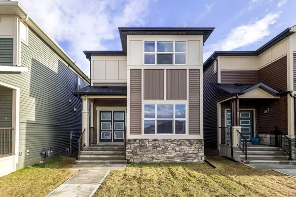 33 Homestead CRES Northeast, Calgary, AB T3J2K7