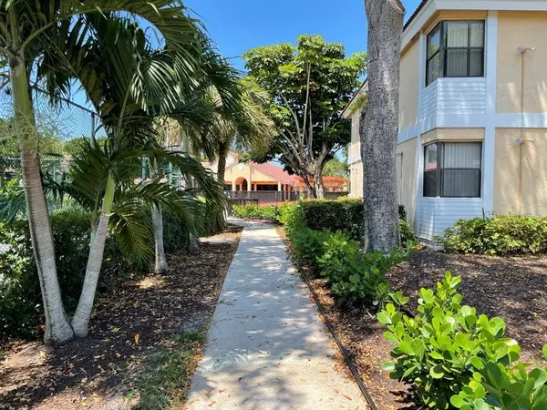 5741 Riverside Dr #101-A, Pompano Beach, FL 33067
