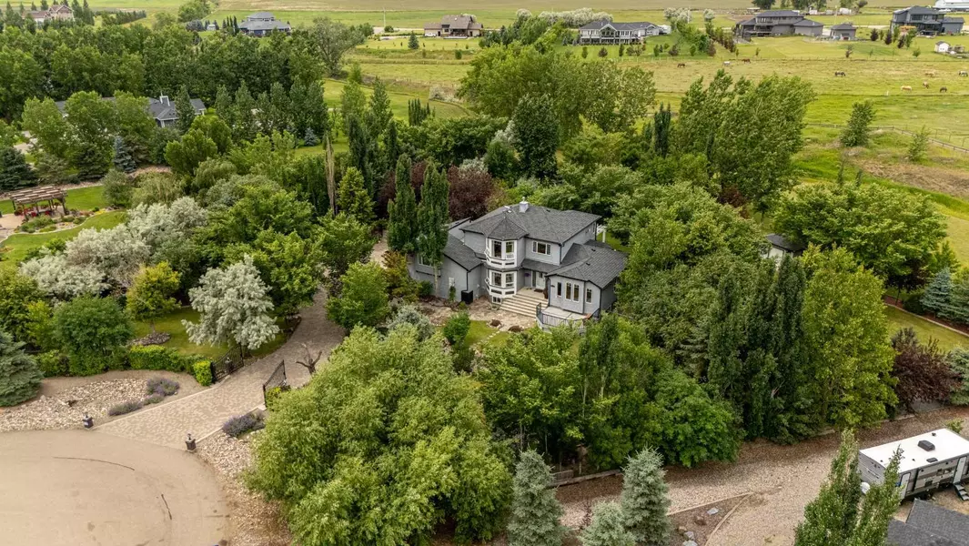 106 Sierravista CT, Rural Lethbridge County, AB T1J 5S2