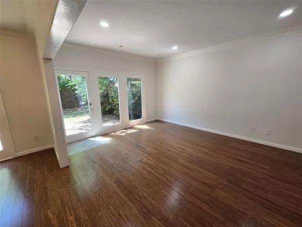 Dallas, TX 75220,4142 Woodcreek Drive