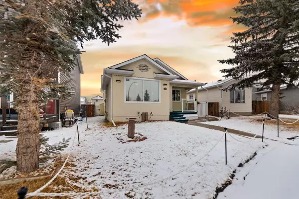 228 Taradale Close NE, Calgary, AB T3J 3E6