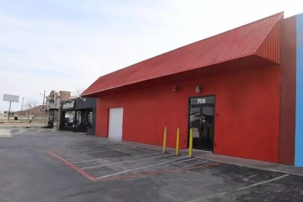 Grand Prairie, TX 75051,711 W Jefferson Street