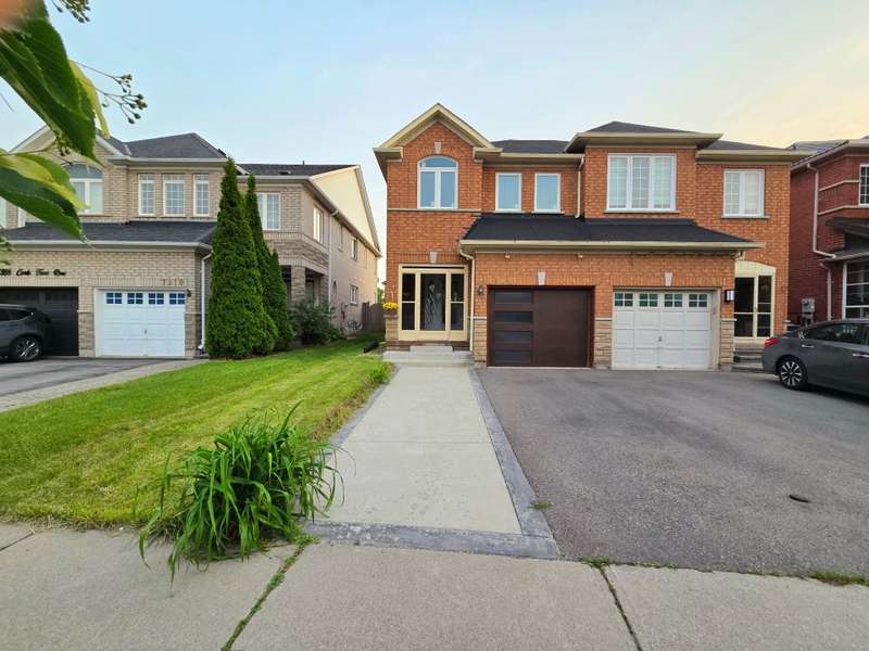 7314 Cork Tree ROW, Mississauga, ON L5N 8N9