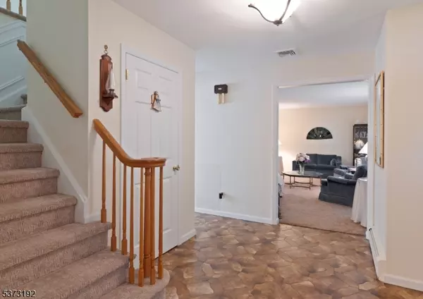 Paramus Boro, NJ 07652,4 Skie Dr