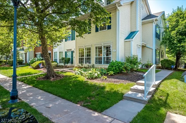 15 Hudson Ct, Franklin Twp., NJ 08823