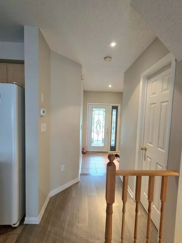 Mississauga, ON L5N 8N9,7314 Cork Tree ROW