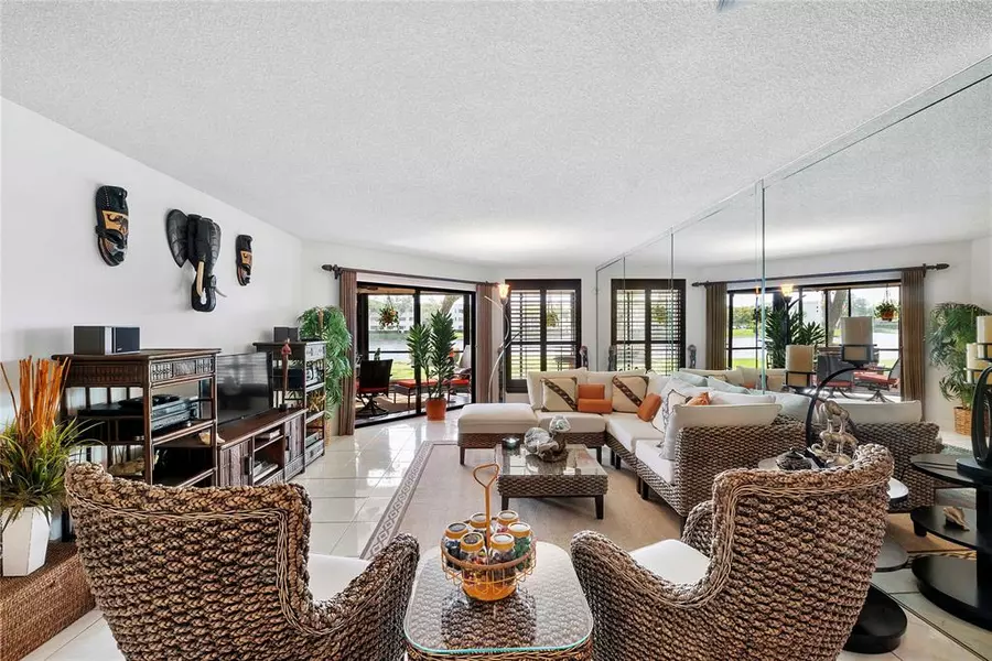 7219 Fairfax Dr #110, Tamarac, FL 33321