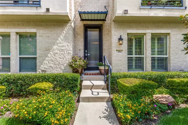 7333 Valley View Lane #304, Dallas, TX 75240