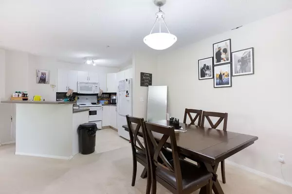 Calgary, AB T3G 4T3,4000 Citadel Meadow PT NW #4215