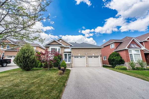 457 Glenkindie AVE, Vaughan, ON L6A 2E4