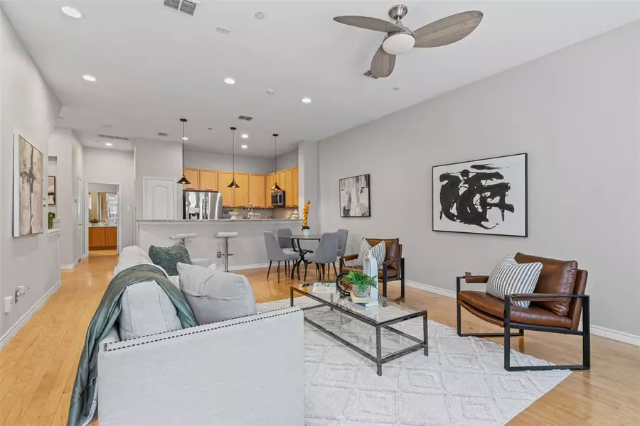 15759 Seabolt #44, Addison, TX 75001