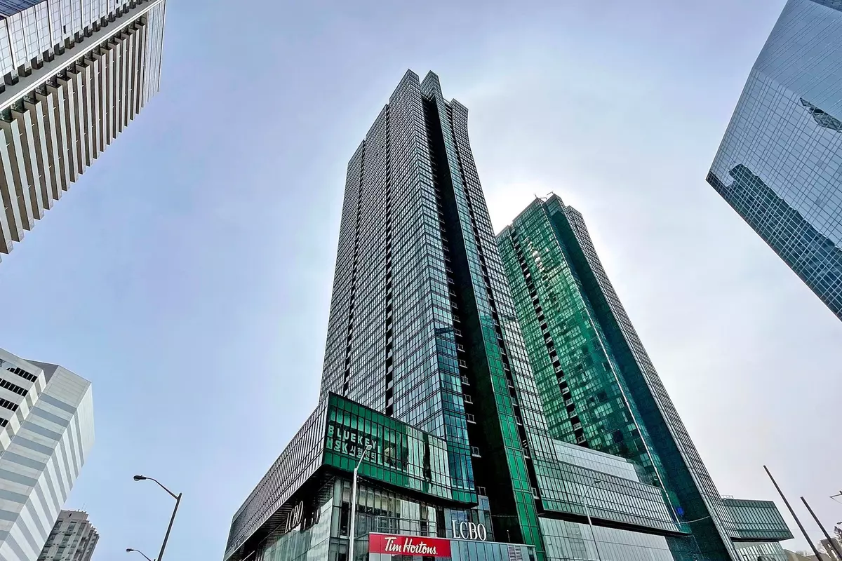 Toronto C07, ON M2N 0H3,9 Bogert AVE #3402