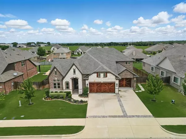 2614 Moon Dance Court, Midlothian, TX 76065