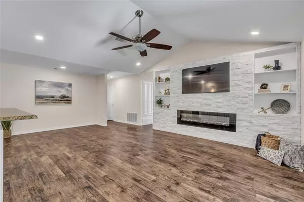 Lake Dallas, TX 75065,5511 Pawn Court