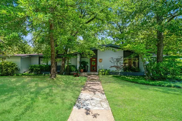 3160 Allen, Paris, TX 75460