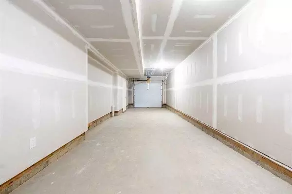 Calgary, AB T3N 1V6,301 Redstone BLVD NE #416