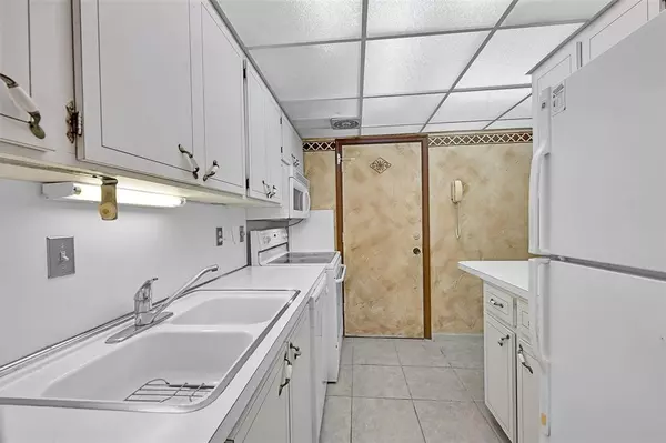 Fort Lauderdale, FL 33308,6700 NE 22nd Way #2227
