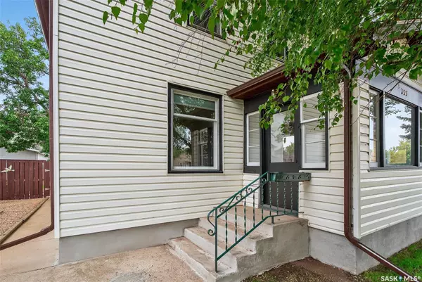 Moose Jaw, SK S6H 2C1,355 Athabasca STREET W