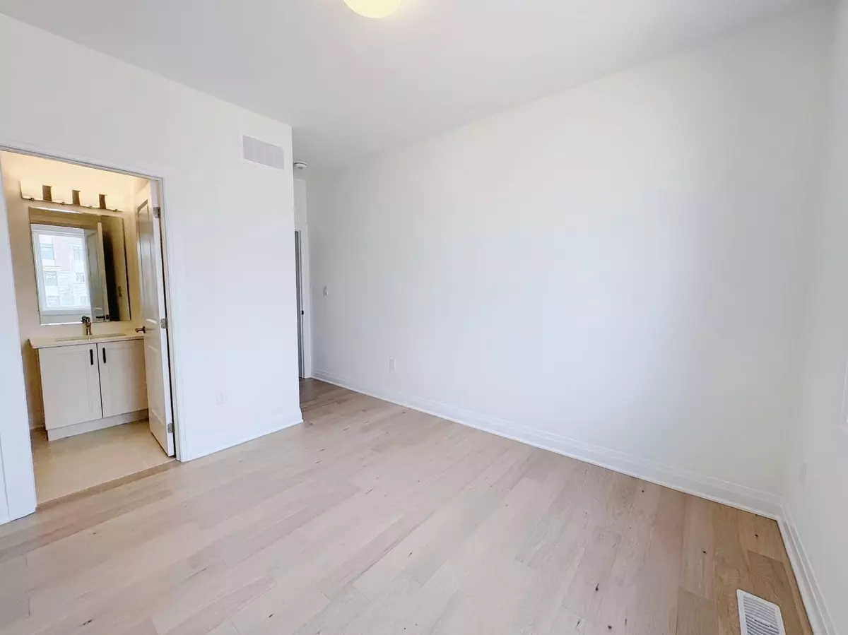 Oakville, ON L6M 4K1,3276 Mariner Passage N/A #2nd room