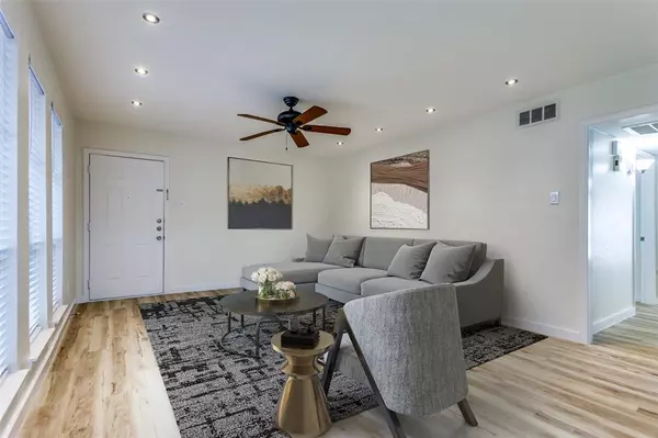 5844 Sandhurst Lane #D, Dallas, TX 75206