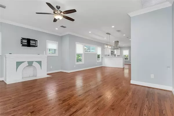 Dallas, TX 75214,5327 Worth Street