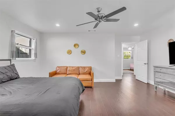 Dallas, TX 75229,2952 Latham Drive