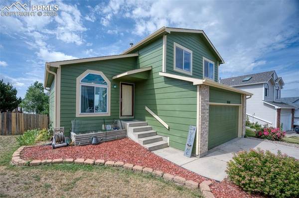 5242 Windgate CT, Colorado Springs, CO 80917