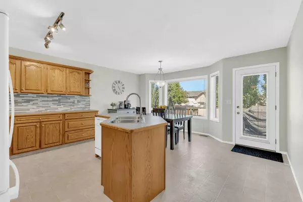 Red Deer, AB T4R 2W7,139 Lampard CRES