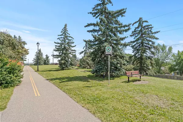 Calgary, AB T3K 1A6,59 Berkley Rise NW
