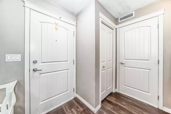 Calgary, AB T3R 0V5,450 Sage Valley DR Northwest #1109