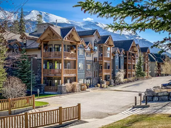 175 Crossbow PL #215, Canmore, AB T1W 3H7