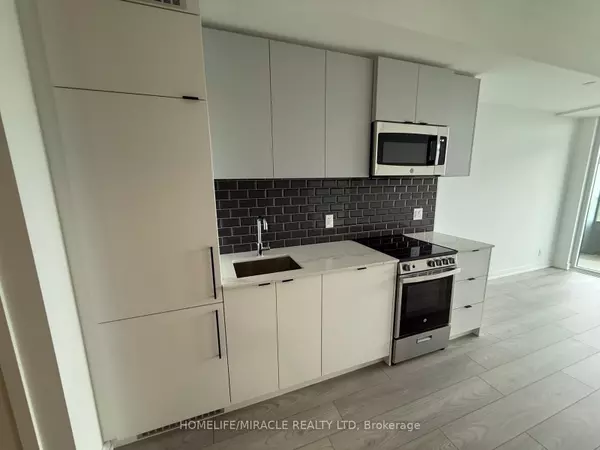 Toronto W01, ON M6K 0J2,285 Dufferin ST #808