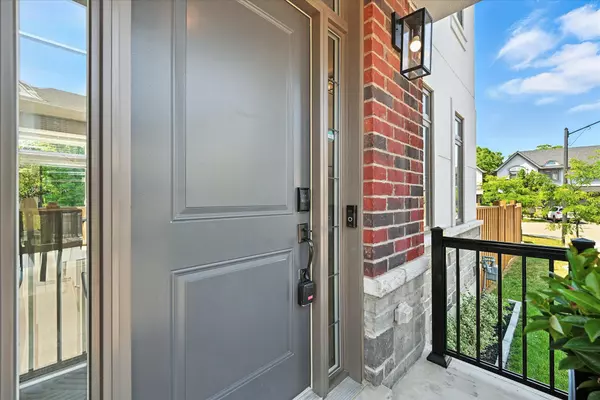 Lincoln, ON L3J 0R2,4297 East AVE E #22