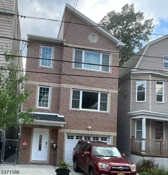 797 S 15th st, Newark City, NJ 07108