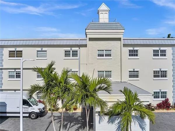 Lauderdale By The Sea, FL 33062,1439 S Ocean #312
