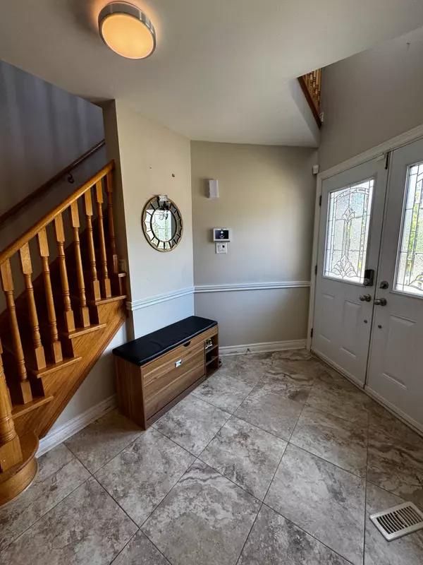 Mississauga, ON L5R 3X1,5503 Landsborough AVE