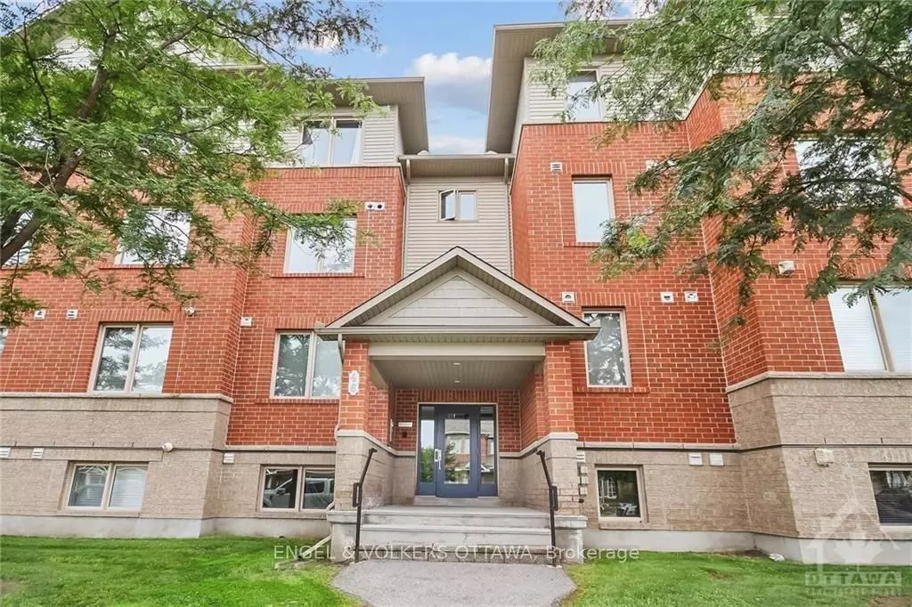 Barrhaven, ON K2G 4R6,46 Barnstone DR ##2