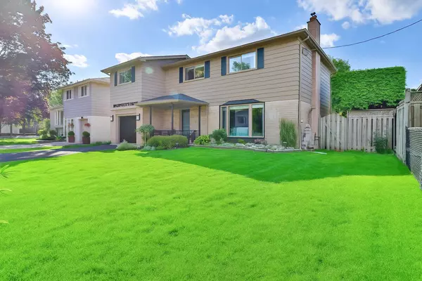 Newmarket, ON L3Y 1X9,819 Srigley ST