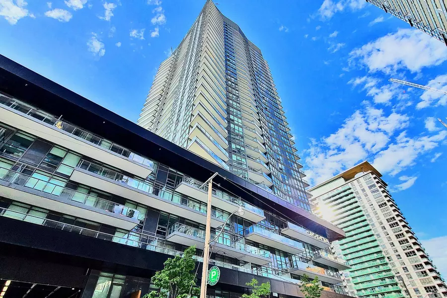 30 Roehampton AVE #1402, Toronto C10, ON M4P 1R2