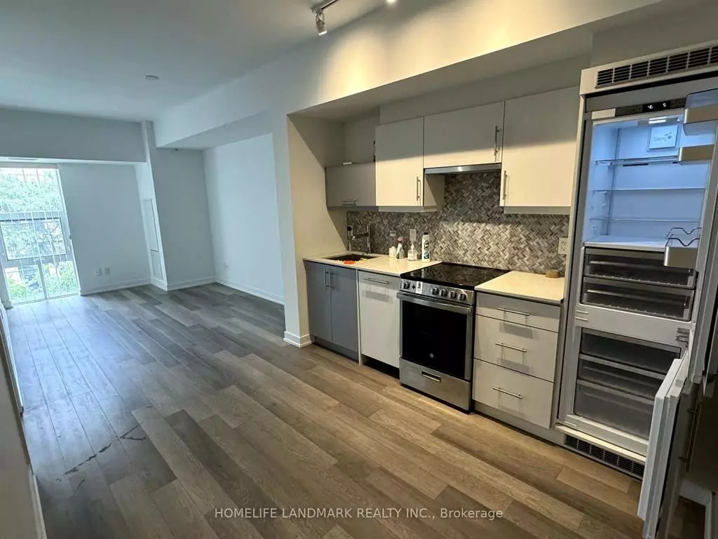 Toronto C01, ON M5T 0C1,181 Huron ST #206