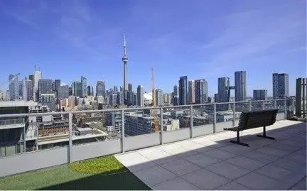Toronto C01, ON M5V 2Y6,700 King ST W #1004