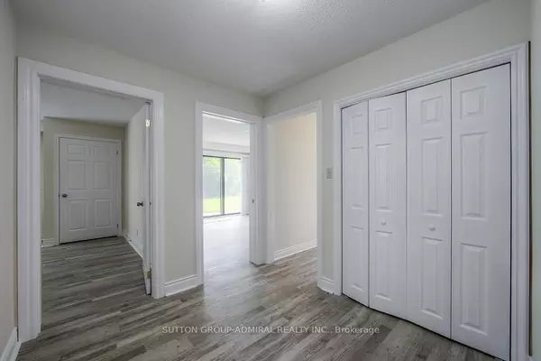 Vaughan, ON L4J 3M5,7887 Dufferin ST #2