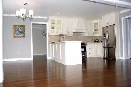 Markham, ON L3R 7M5,72 Millstone CT